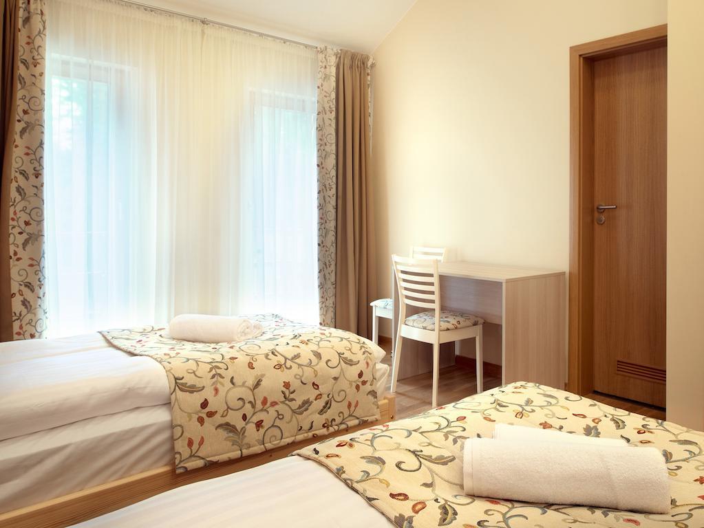 Hotel Kamanos à Utena Extérieur photo