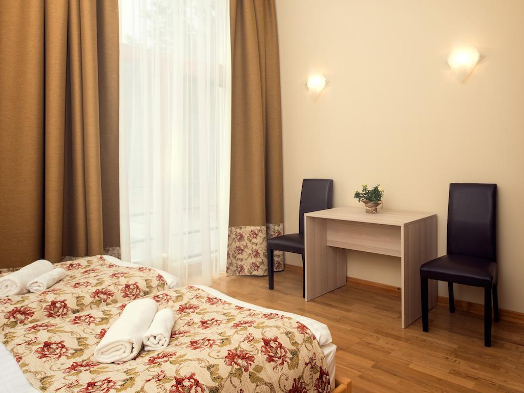 Hotel Kamanos à Utena Extérieur photo